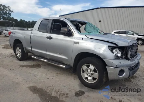2011 Toyota Tundra Double Cab Sr5 z USA, uszkodzony, nr VIN 5TFUW5F11BX171833